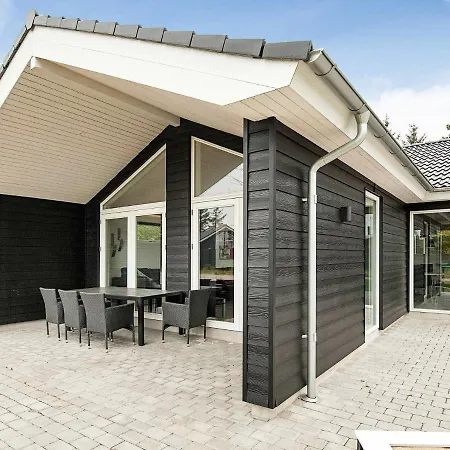 8 Person Holiday In Bl Vand